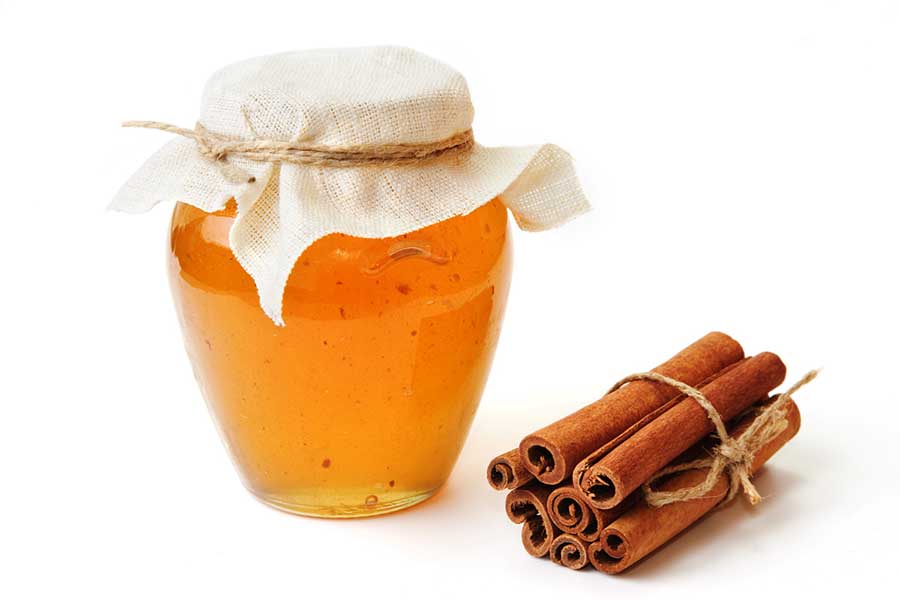 Trucs santé avec la cannelle et le miel Il a été constaté qu’un mélange de miel et de cannelle guérit la plupart des maladies.